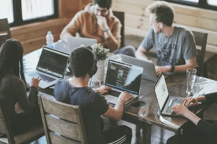 Krok 3: trening agenta AI w tonie i standardach obsługi firmy